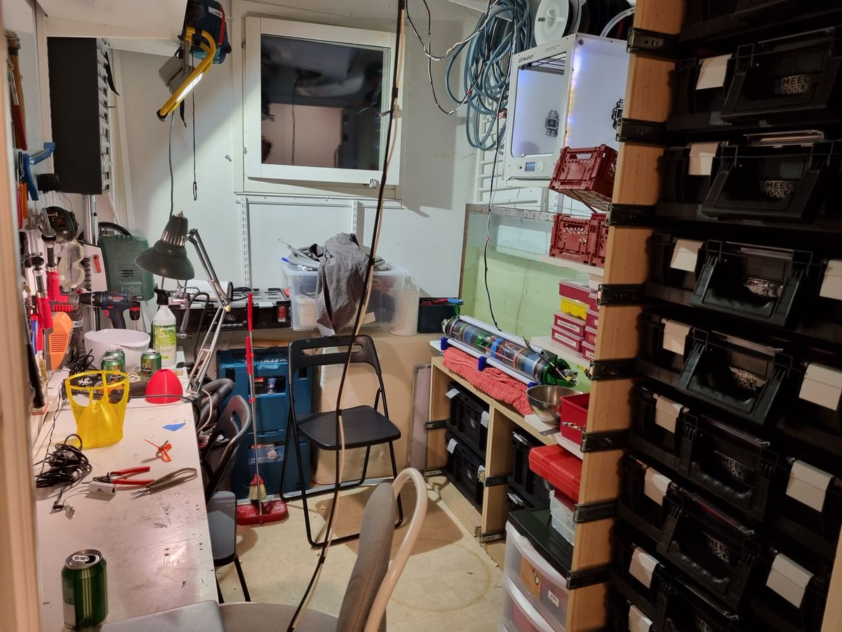 Studio, workshop, walk in closet